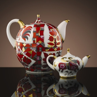 LOMONOSOV PORCELAIN 2 PC TEAPOT SET RED HORSE 82.8 FL.OZ + 8.5 FL.OZ
