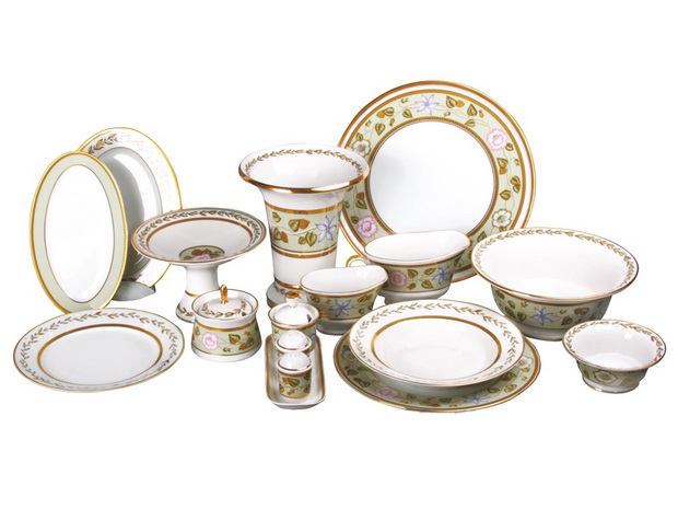 LOMONOSOV PORCELAIN DINING SET 26 PIECE JADE BACKGROUND